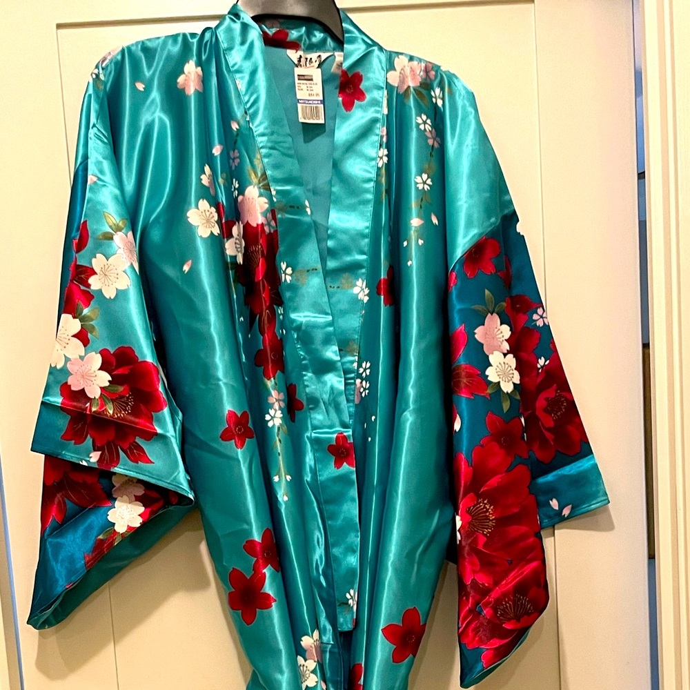 Japanese Kimono NWT